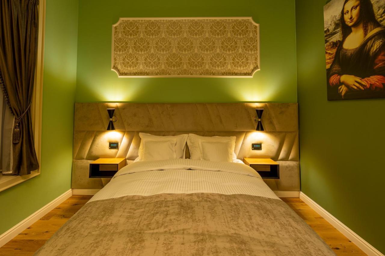 Boutique Hotel Cocosul De Aur Targu Mures Exterior photo